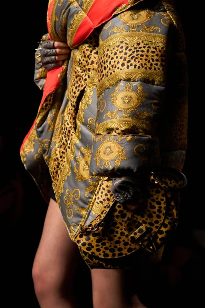 Look 2